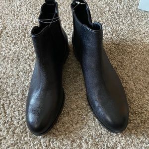 NWT Cole Haan Chelsea booties size 7.5